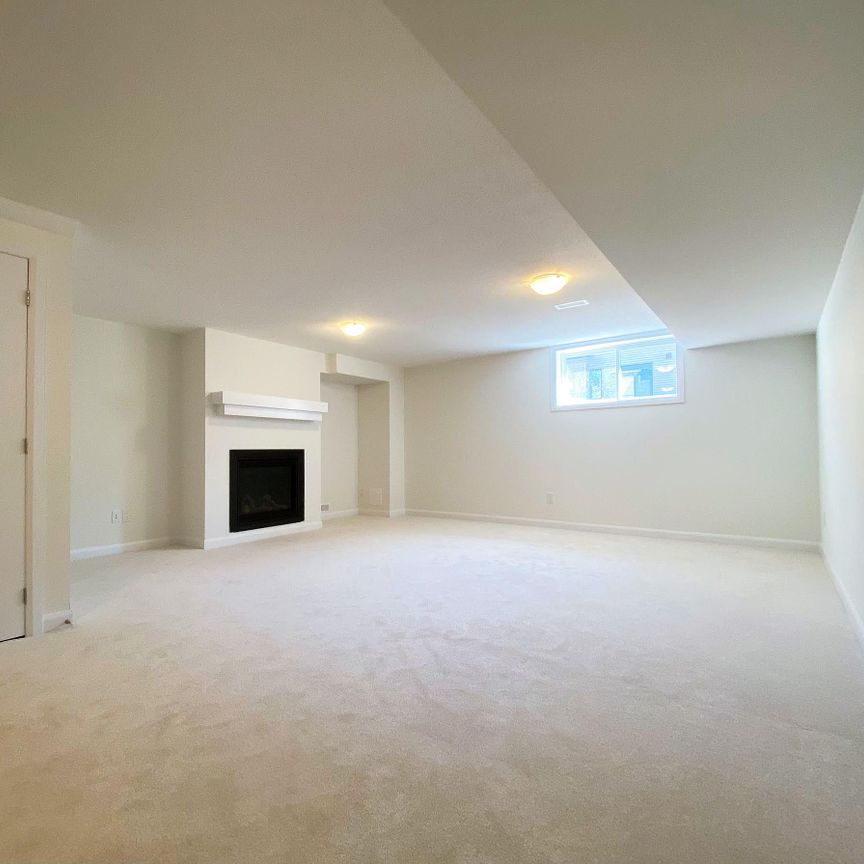 For Lease - 573 Lilith Street, Barrhaven, Ontario - Photo 1