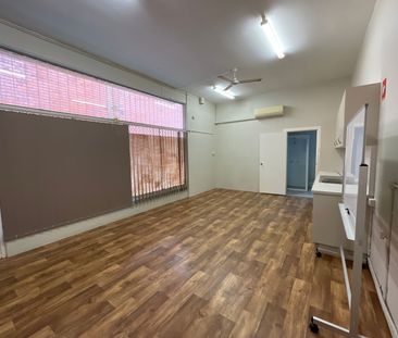 Modern 2-Bedroom Flat in the Heart of the CBD – Utilities Included! - Photo 3