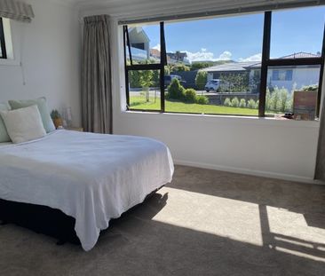 Peaceful & Spectacular - Otumoetai - Photo 1