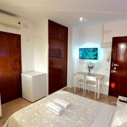 madrid, Community of Madrid 28015 - Foto 1
