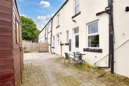 23, Salisbury Place, Calverley, Pudsey, West Yorkshire, LS28 5PX - Photo 5