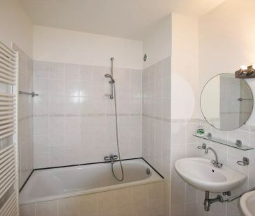 Verzorgd appartement met twee slaapkamers en terras te Deurne. - Foto 1