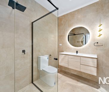 Family-Friendly 3-Bedroom Home With Bonus Studio In Ideal Location!! - Photo 6