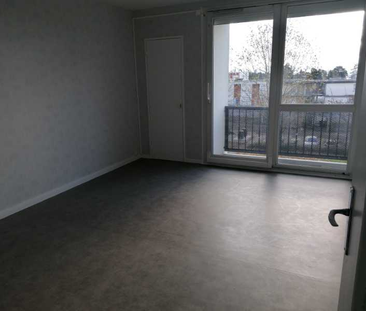 Location : Appartement 4 pièces 71 m2 – GRAND CHARMONT - Photo 1