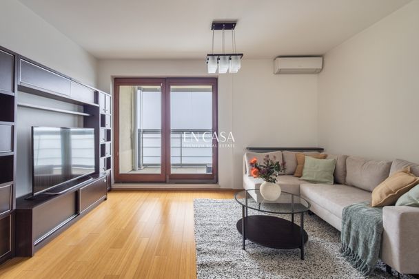 3 pokoje w budynku z recepcją przy metrze - Photo 1