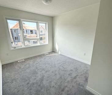 For Lease - 3023 Hollyberry Trail, Pickering, Ontario - Photo 6