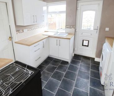 2 bedroom semi-detached house to rent - Photo 6