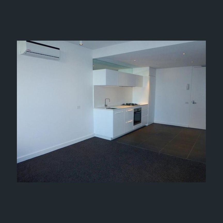 Stunning Inner City 2 bedroom Apartment - Photo 1