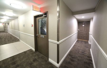 Wellesley Apatments - Photo 3
