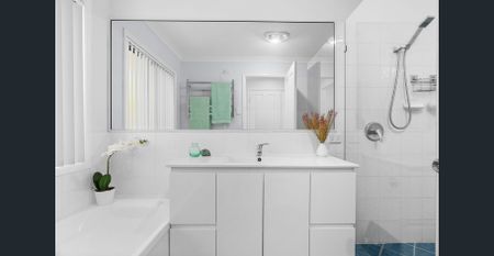 Elegant Family Oasis in Peregian Springs - Photo 3