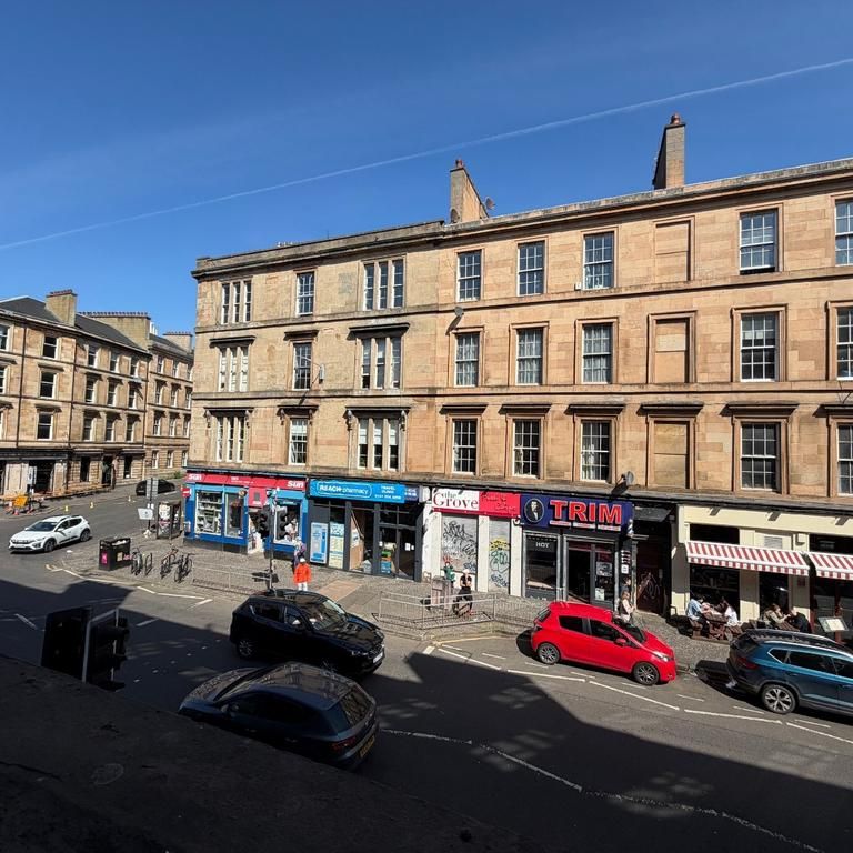 3 bedroom flat to rent - Photo 1