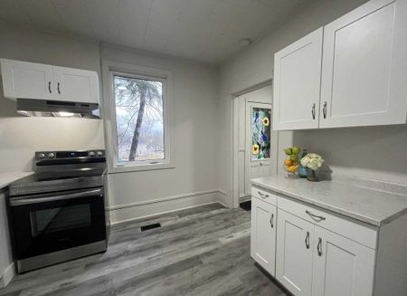 For Lease - 2 Mckenzie Street Unit# Unit 1, Caledon, Ontario - Photo 4