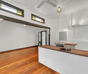 Charming Queensland Unit in West End - Photo 1