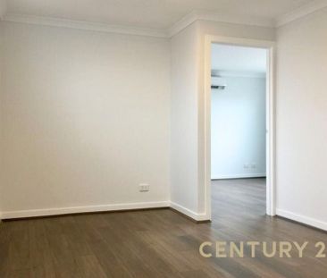 Modern Townhouse Living - Photo 2