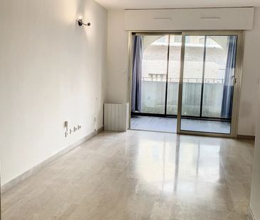 Location Appartement 1 pièce 24m² MOUGINS 06250 - Photo 1