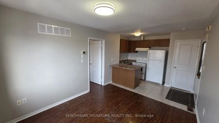 676 Cornell Rouge Boulevard #Rear Coach House - Photo 2