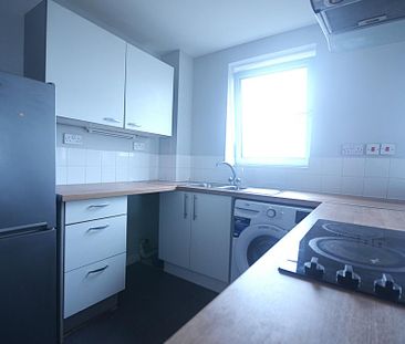 2 bedroom flat to rent - Photo 6