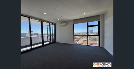 Modern Apartment in Prime Liverpool Location with Swimming Pool! - Photo 5