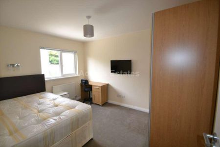 5 bedroom terraced house to rent - Photo 2