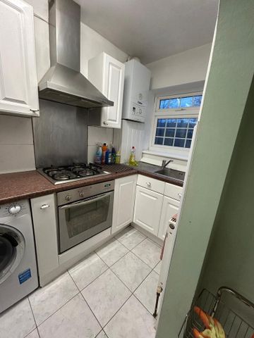 4 bedroom terraced house to rent - Photo 5