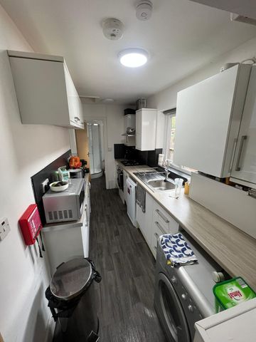 22 FLORENCE BUILDINGS - Photo 5