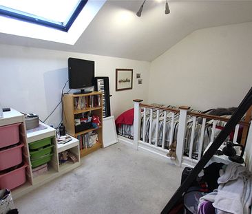Double Room in a Four Bedroom Flat Share. - Photo 5