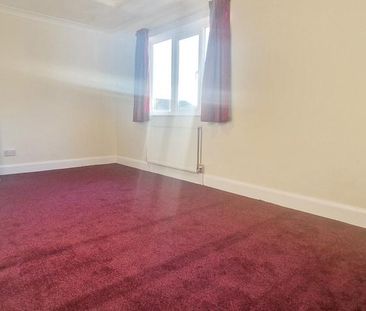 3 bedroom detached house to rent - Photo 3