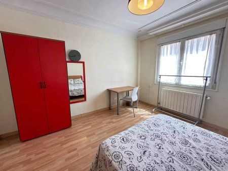 Calle de Rafael de Riego, Madrid, Community of Madrid 28045 - Photo 4