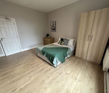 5 bedroom terraced house to rent - Photo 2