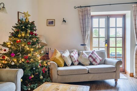 Plush, Dorchester, Dorchester - Photo 3