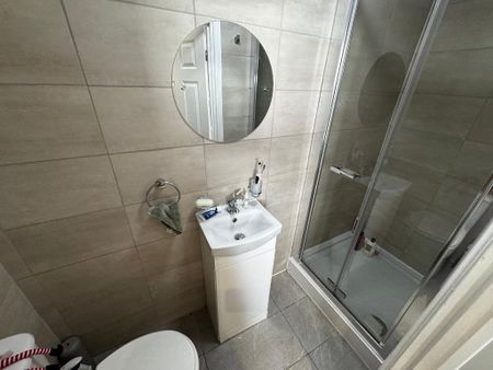 5 bedroom terraced house to rent - Photo 4