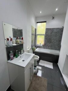 20 Hyde Park Terrace, Leeds, LS6 1BJ - Photo 5