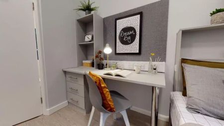 Silver En Suite - Photo 3