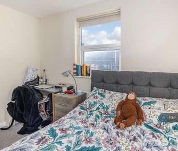 3 bedroom flat to rent - Photo 1