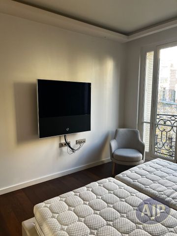 Tout savoir sur cet appartement dans le quartier Ecole Militaire, à Paris 7ème - Photo 5