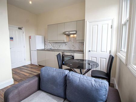 1 bedroom apartment to rent - Photo 2