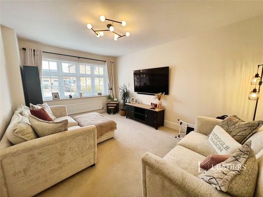 3 bedroom semi-detached house to rent - Photo 1