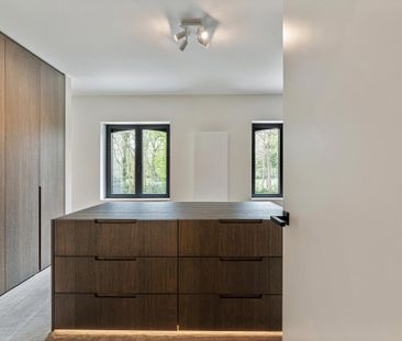 Gerenoveerde villa (ca. 3.628 m²) in een doodlopende straat! - Photo 2