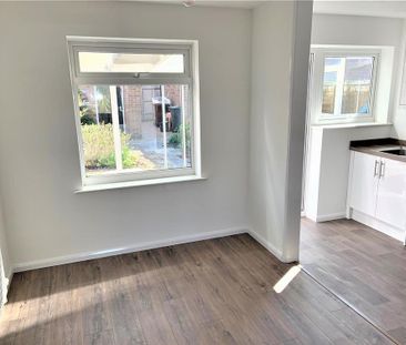 2 bedroom terraced house to rent - Photo 3