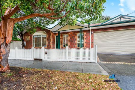 2/39 Marlborough Street, BENTLEIGH EAST, VIC - Photo 4