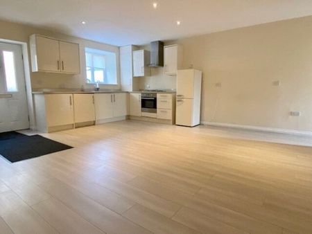 The Cross, Stonehouse - Photo 4