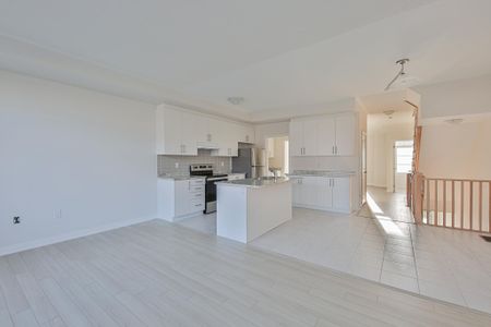 For Lease - 35 Floyd Ford Way, Markham, Ontario - Photo 3