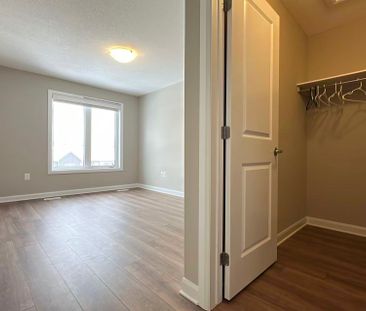 For Lease - 276 Elsie Macgill Walk, Kanata, Ontario - Photo 4