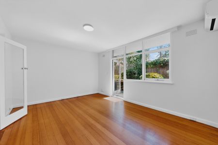 3/125 Glen Huntly Road, Elwood VIC 3184 - Apartment For Rent | Domain - Photo 2