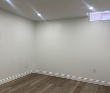 For Lease - 104 Bernard Avenue, Richmond Hill, Ontario - Photo 5