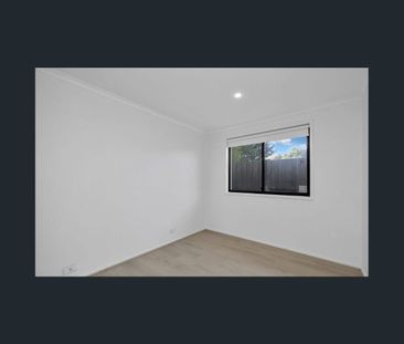 Renovated Family Home in Quiet Court Location - Photo 1