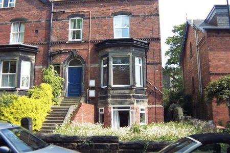 3 bedroom apartment to rent - Photo 2