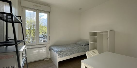 Location Appartement 1 pièce 11m² LA ROCHE SUR YON 85000 - Photo 3