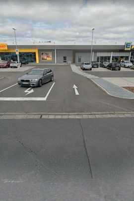 Modernisierte 2-Zimmer Wohnung AUCH NUTZBAR FÜR PRAXIS ODER BÜROS - Photo 1