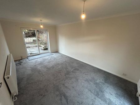 3 bedroom end of terrace house to rent - Photo 5